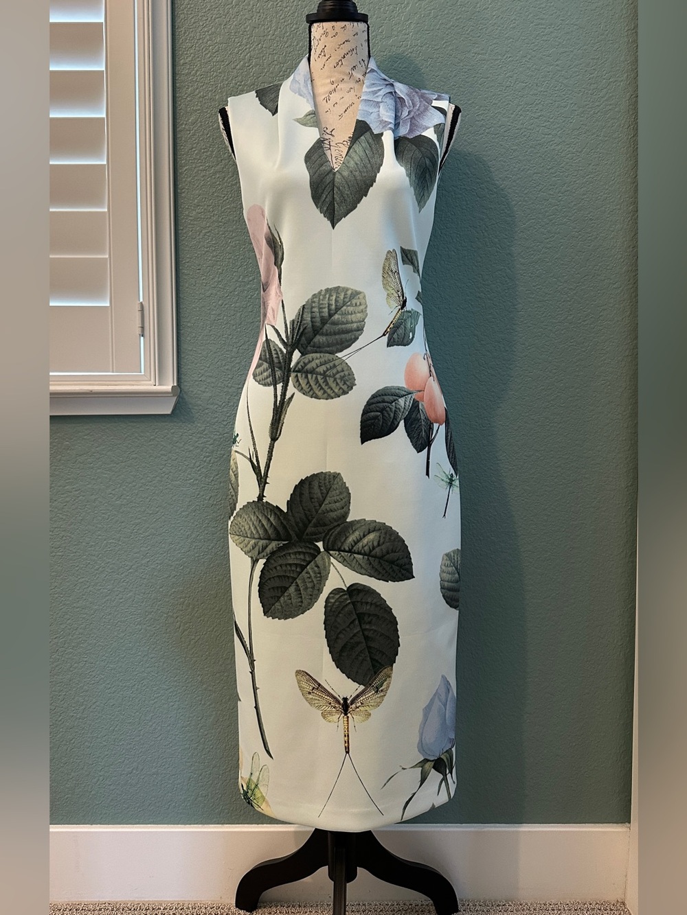 Ted Baker pale green Midi sheath Dress with Green Leaf & Pastel Floral Print